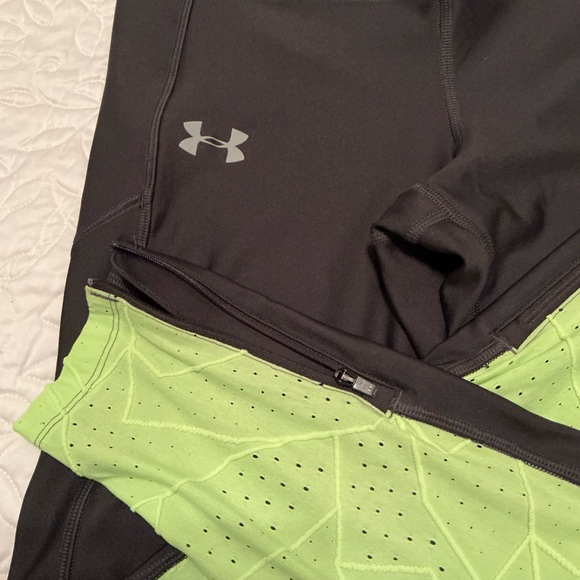 Under Armour Pants - Under Armour Black and Lime Heatgear Leggings